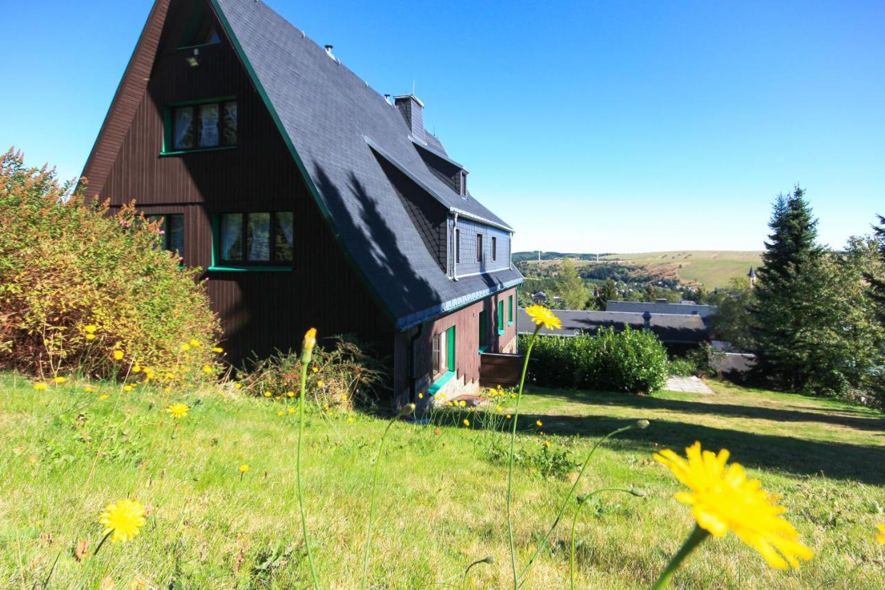 Haus Am Berg - Pension Direkt Am Skihang Oberwiesenthal Exterior photo